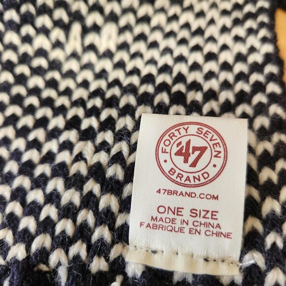 Vancouver Canucks Knit Scarf by '47 Brand - Picture 2 of 5